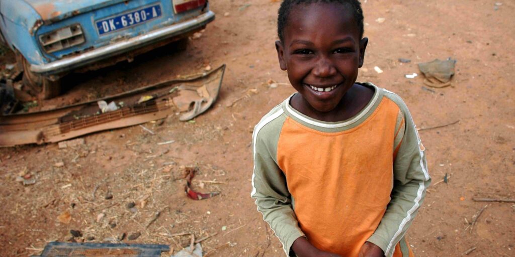Senegal – Bibles for Persecuted Christians (3-4-004)